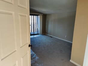 Building Photo - 16211 E Princeton Cir