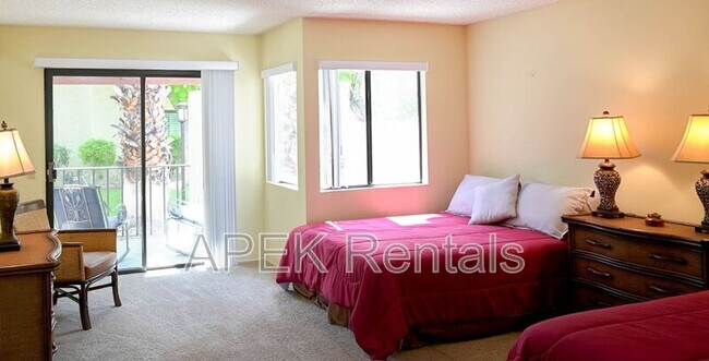 Foto del edificio - 211 Canyon Cir N