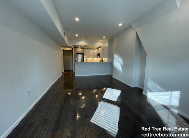Foto del edificio - 1402 Beacon St