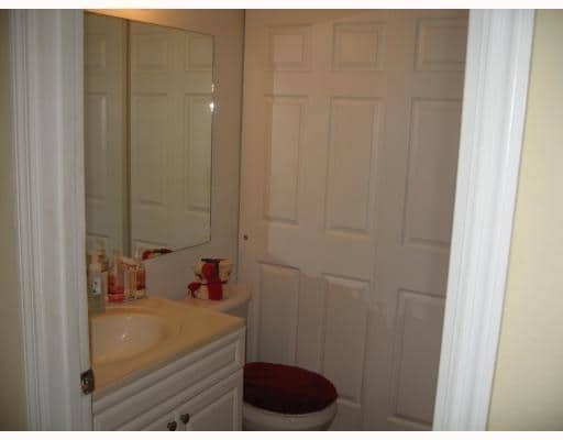 Foto del edificio - 8171 Severn Dr