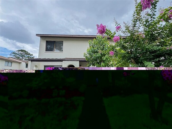 Building Photo - 2635 SW 35th Pl