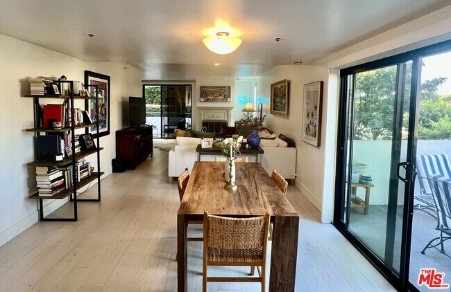 Foto del edificio - 2950 Neilson Way