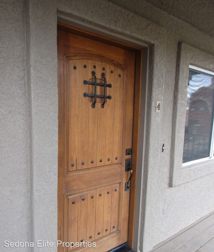 Primary Photo - 3 br, 2 bath House - 130 Canyon Circle Unit 4