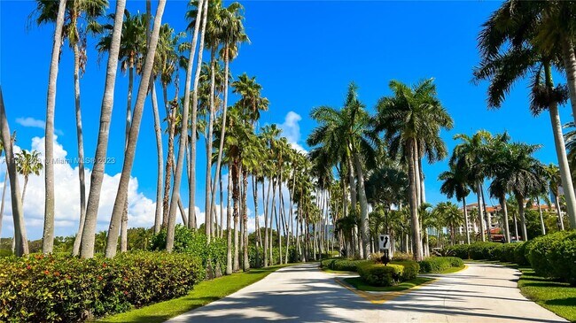 Building Photo - 7241 Fisher Island Dr
