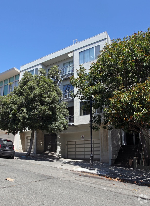 Primary Photo - 3380 21st St