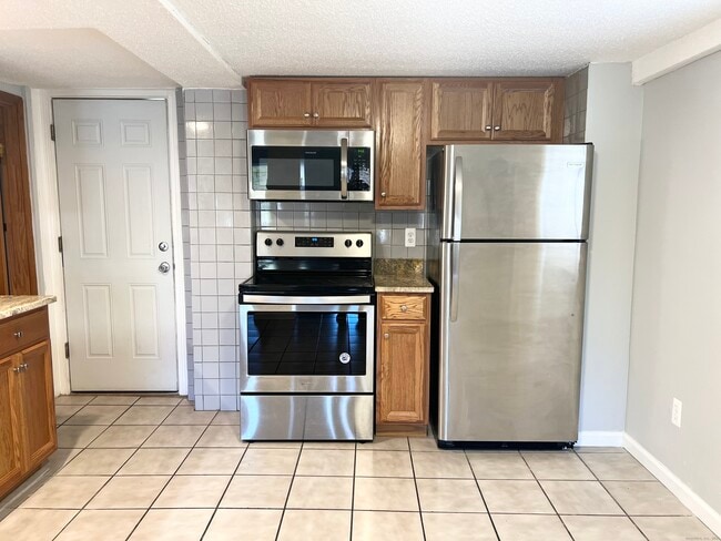 Foto del edificio - 204 S Main St