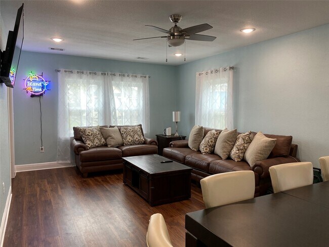 Foto del edificio - 4127 Avenue T 1/2