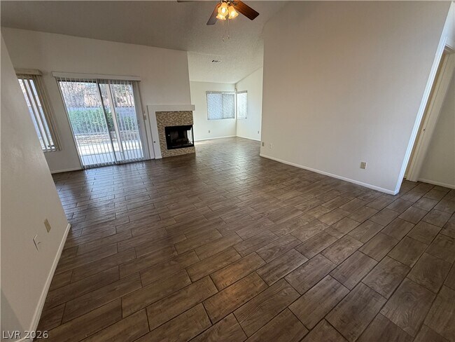 Foto del edificio - 2071 Angel Falls Dr