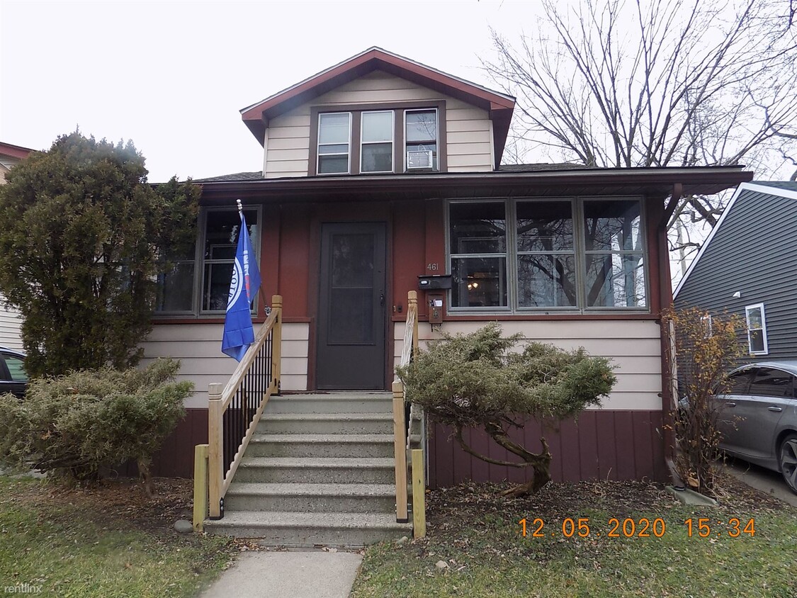 Primary Photo - Studio, 1 bath Duplex - 461 Silman St