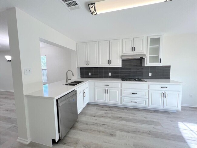 Foto del edificio - 2725 Summerwalk Pl