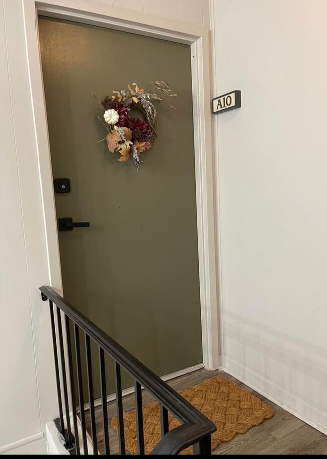 Building Photo - 2805 Northeast Expy