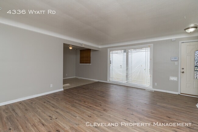 Building Photo - Fully Renovated Ranch