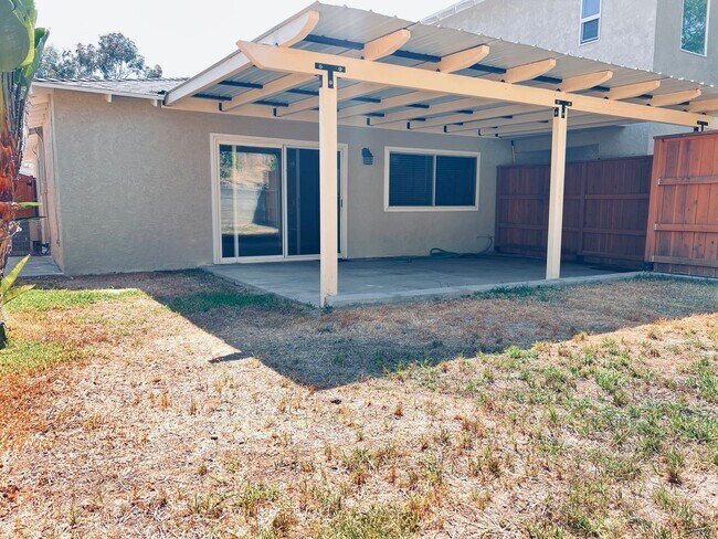 Foto del edificio - $500 Move In Special-Updated Home with Yar...