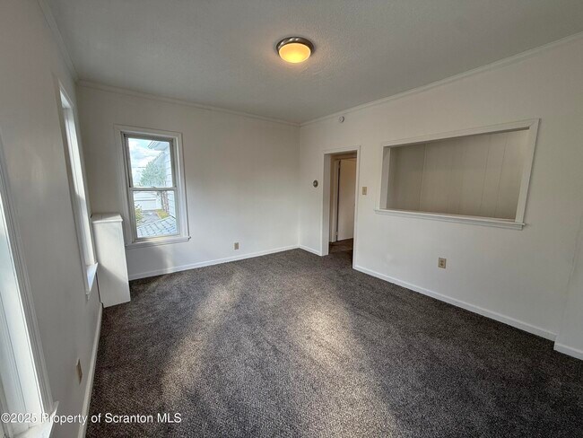 Foto del edificio - 729 W Locust St