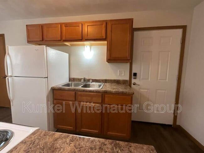 Building Photo - 1808 Jamestown Rd