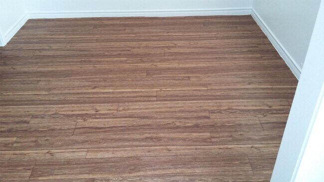 Foto del edificio - 303 Lake Meadows Dr