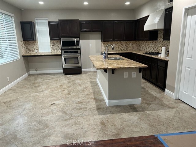 Building Photo - 31348 Canterbury Ct