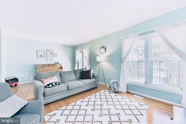 Building Photo - 9608 Scotch Haven Dr