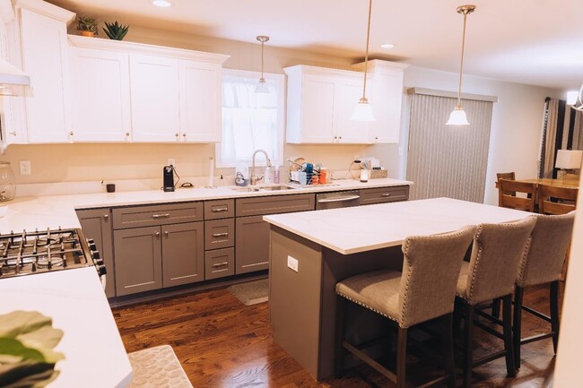 Foto del edificio - 4259 W 77th Pl