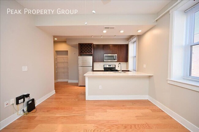 Foto del edificio - 433 E 13th St