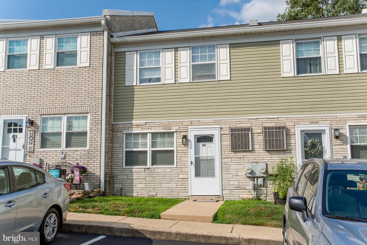 515 N York Rd, Willow Grove, PA 19090 Townhome Rentals in Willow