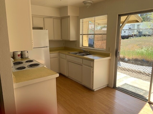 Foto del edificio - 6440 Ardilla Rd