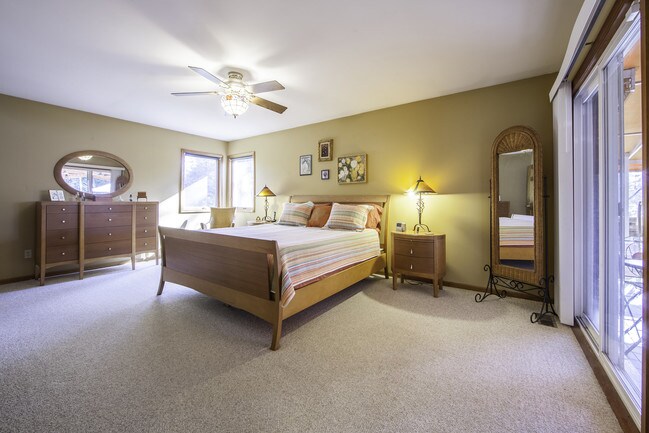 Foto del edificio - 15113 Steele Creek Rd