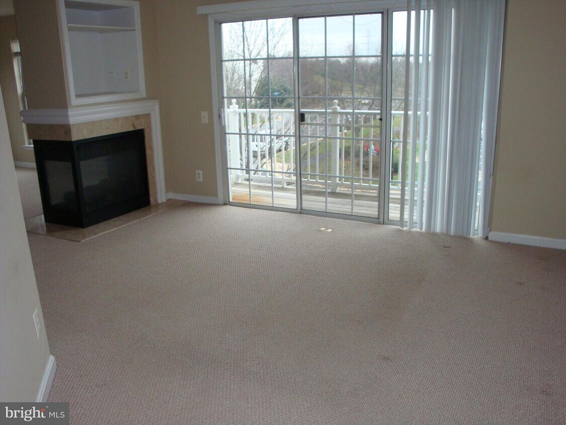 21886 Railway Terrace Unit 300, Sterling, VA 20166 Room for Rent in