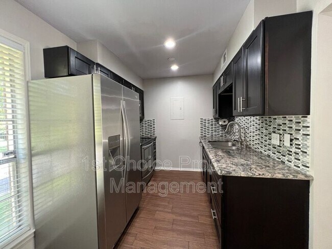 Foto del edificio - 4004 Ridglea Country Club Dr