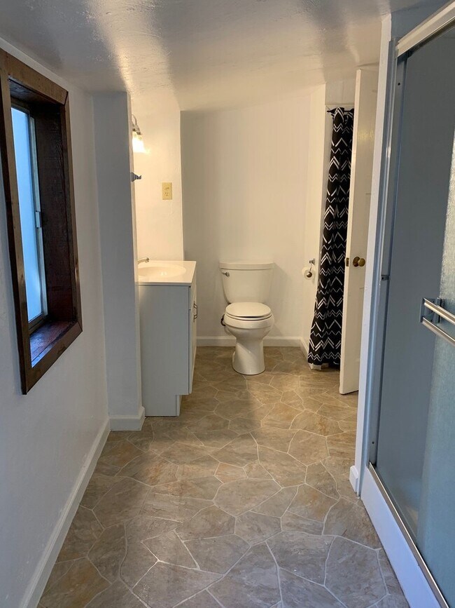 Building Photo - Cute 1 Bedroom Home In Downtown Placerville