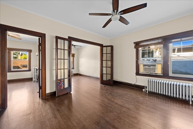 Foto del edificio - 913 Green Bay Rd