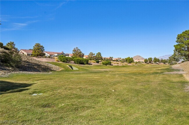 Building Photo - 2504 Youngdale Dr