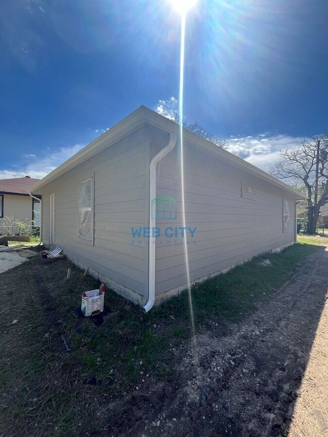 Foto del edificio - 9511 Laneyvale Ave