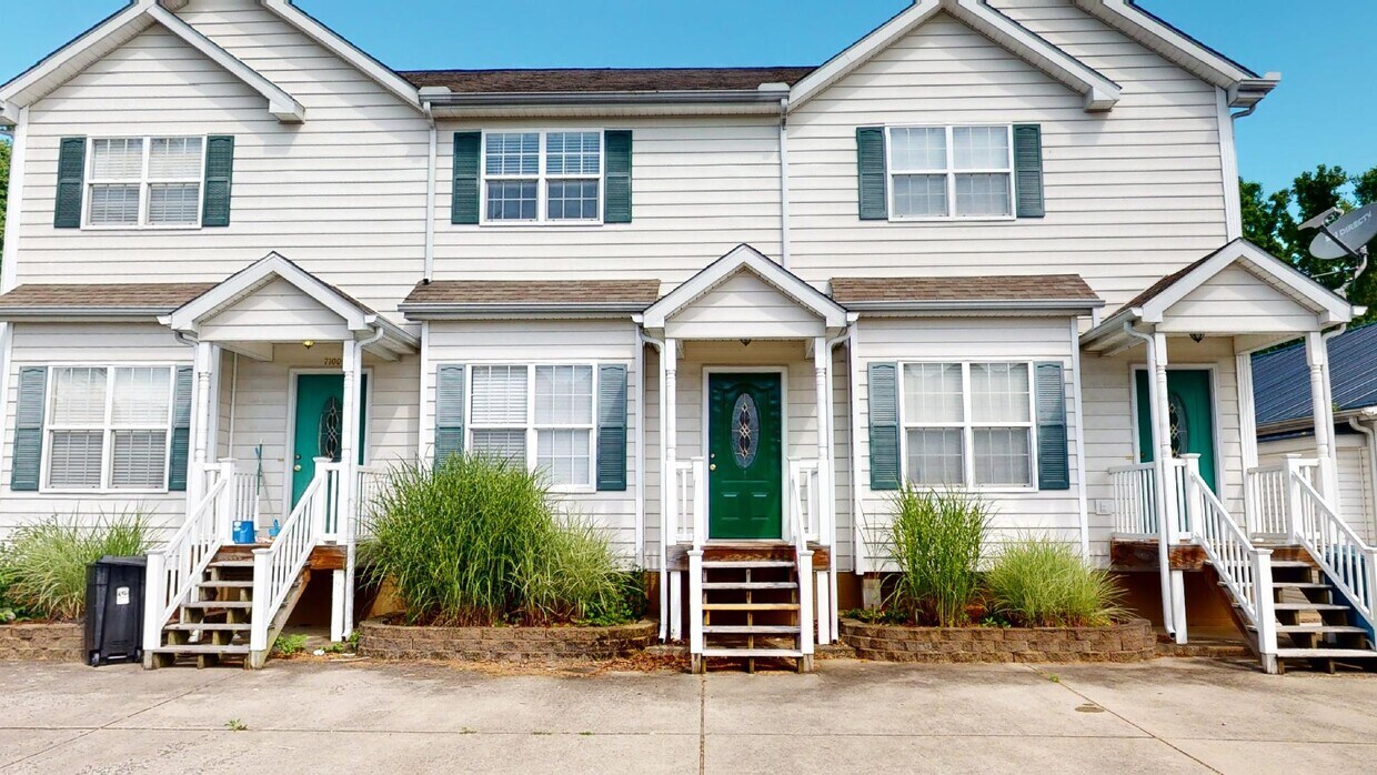 Foto principal - 7100 Country Club Dr