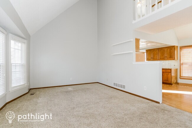 Building Photo - 14713 S Seminole Dr, Olathe, KS, 66062