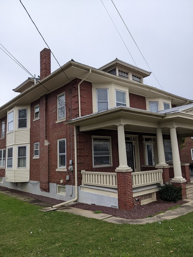 Building Photo - 3923 Pottsville Pike