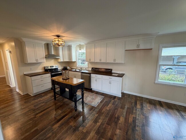 Foto del edificio - 814 Frost St SW