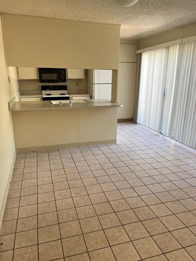 Building Photo - 3/2 Home in North Davis near Park and Greenbelt