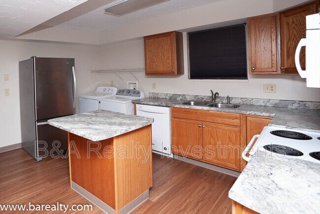 Foto del edificio - 100 E 13th Ave