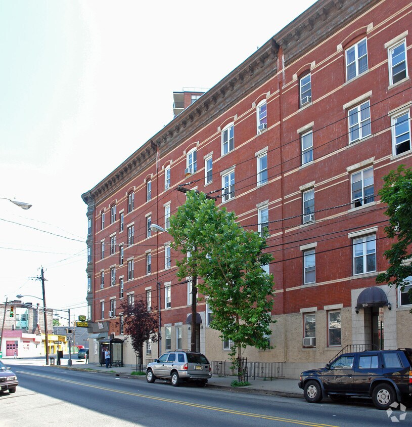 314 Paterson Plank Rd, Union City, NJ 07087 Apartments in Union City