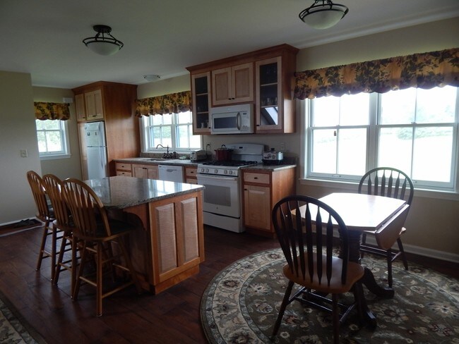 Cocina - 80 County Rd 11