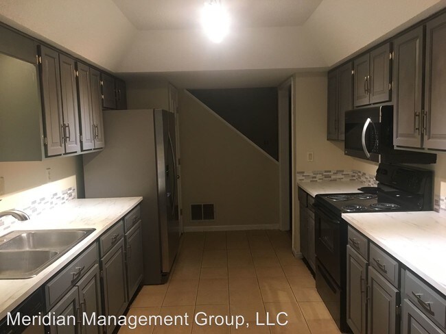 Building Photo - 2 br, 2.5 bath House - 2972 Woodruff Drive