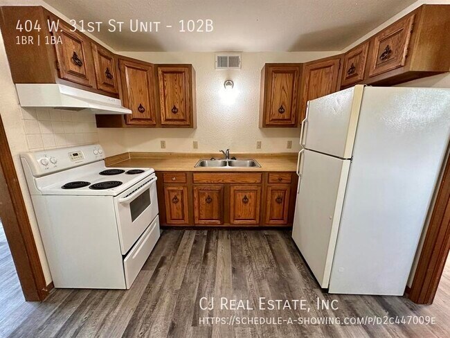 Building Photo - 404 W 31st St