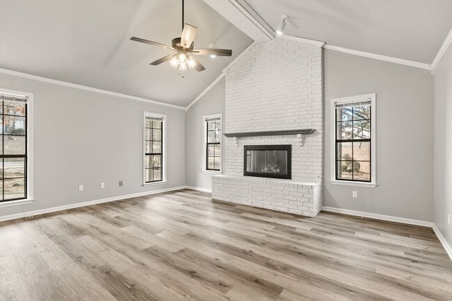 Building Photo - Maumelle Luxury Riverland Home