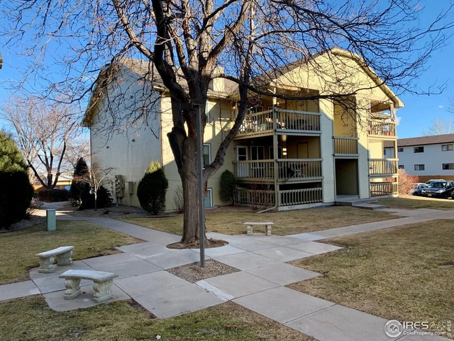Building Photo - 1672 Riverside Ave