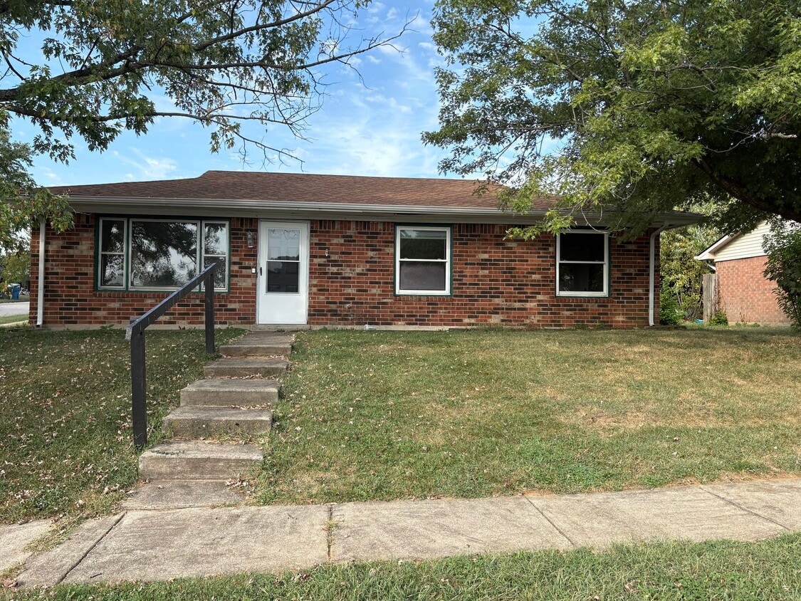 Primary Photo - 2 Bed 1 Bath Single Family Home