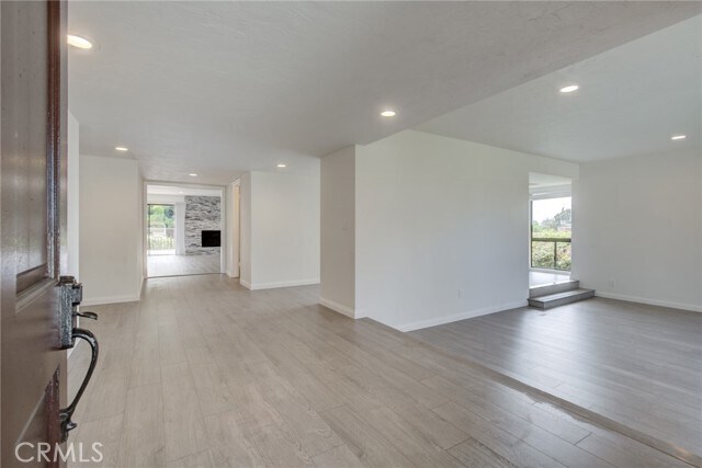 Building Photo - 1205 Granvia Altamira
