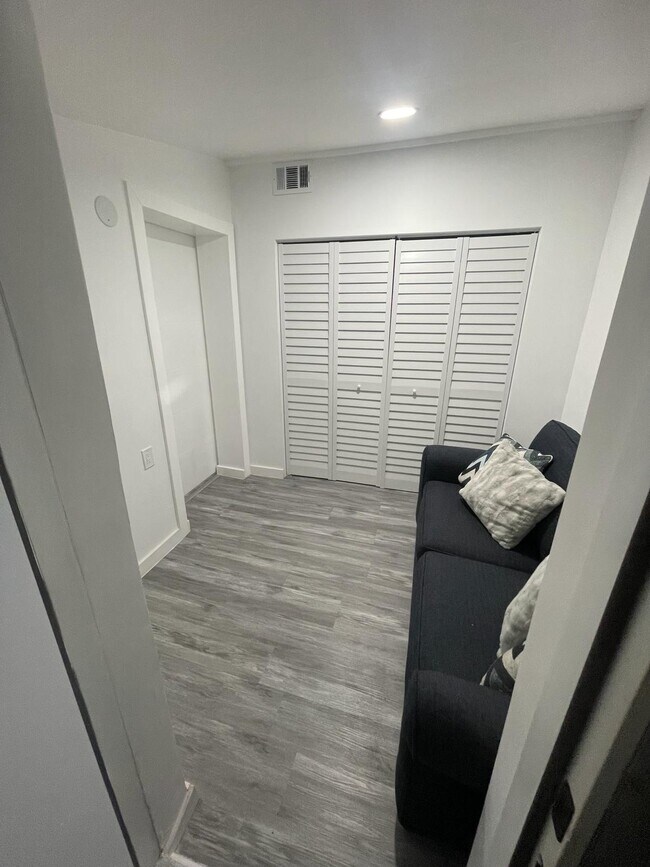 Foto del edificio - 7225 NW 5th St