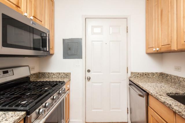 Foto del edificio - 1 bedroom in Chicago IL 60614