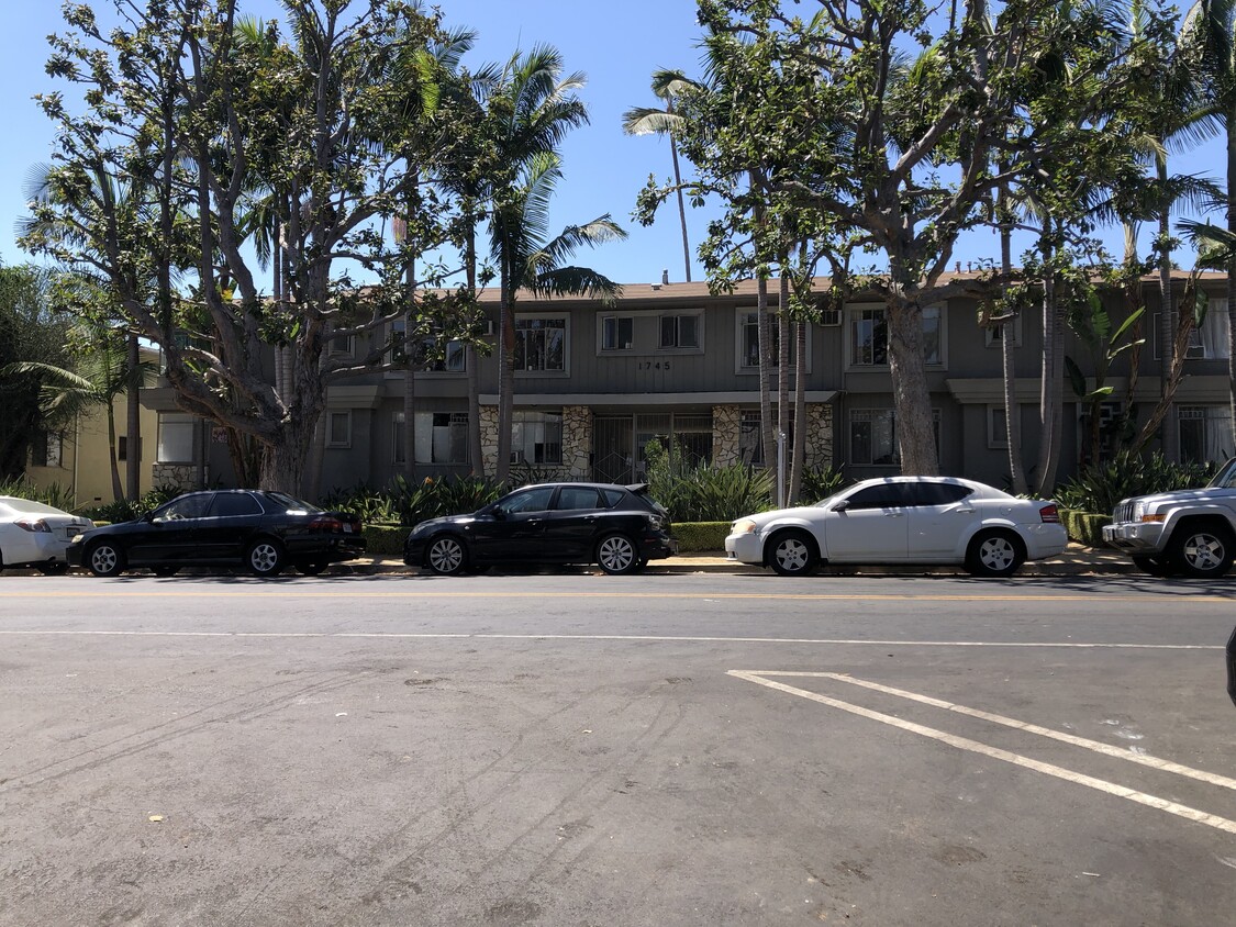 1745 Winona Blvd, Los Angeles, CA 90027 Apartments in Los Angeles, CA